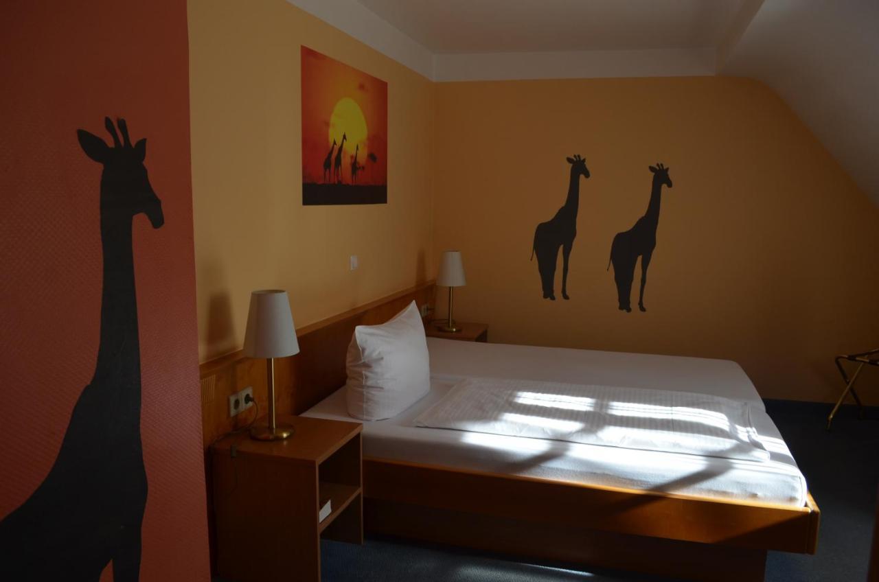 Hotel Zum Goldenen Mann Rastatt Dış mekan fotoğraf