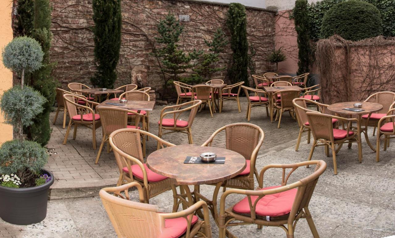 Hotel Zum Goldenen Mann Rastatt Dış mekan fotoğraf
