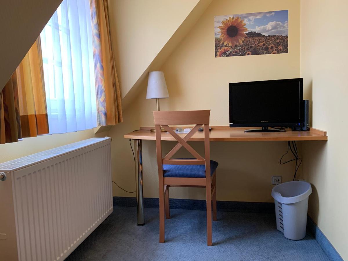 Hotel Zum Goldenen Mann Rastatt Dış mekan fotoğraf