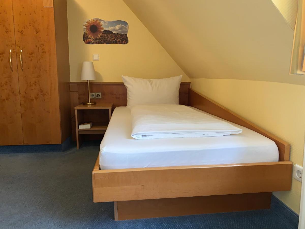 Hotel Zum Goldenen Mann Rastatt Dış mekan fotoğraf