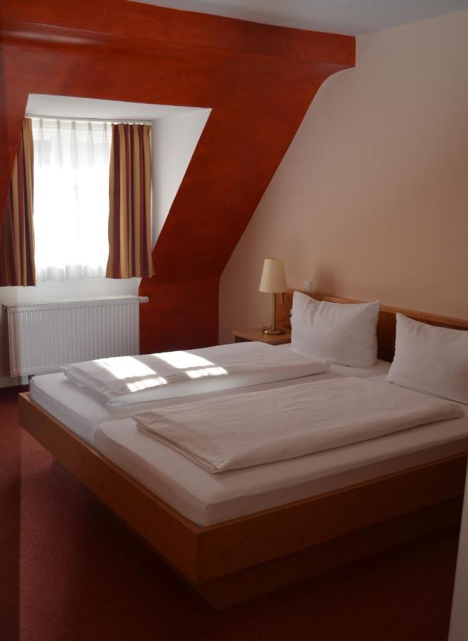 Hotel Zum Goldenen Mann Rastatt Dış mekan fotoğraf